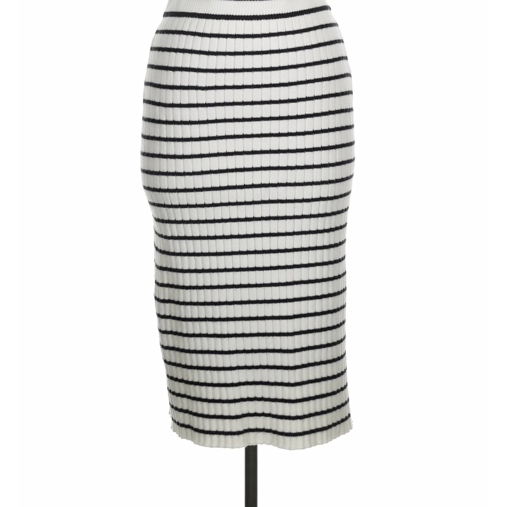 Universal Thread White Ribbed Pencil Skirt with Black Stripes